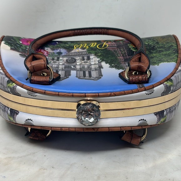 Beautiful Medium Paris handbag - Picture 5 of 13